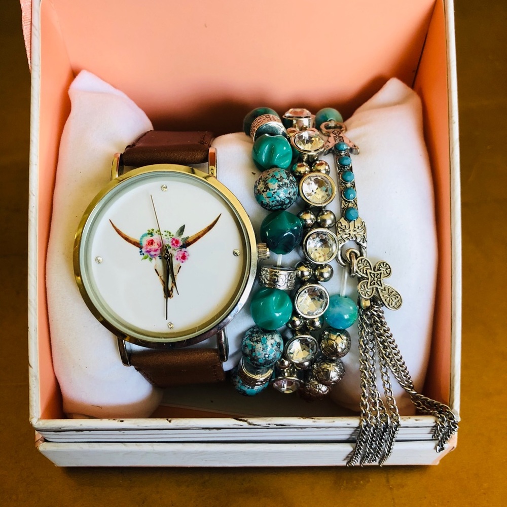Shyanne Western Watch and Bracelet Set
